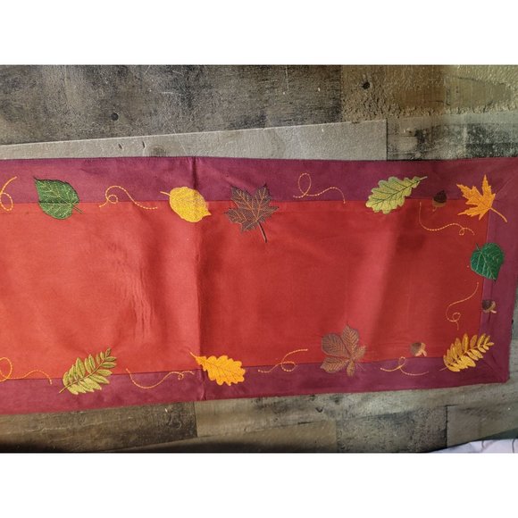 Fall leaves acorn harvest autumn table runner decor - Picture 2 of 5